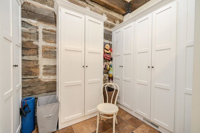 273 TANYARD CIR, Adamsville, TN 38310