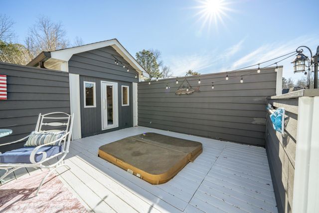 273 TANYARD CIR, Adamsville, TN 38310