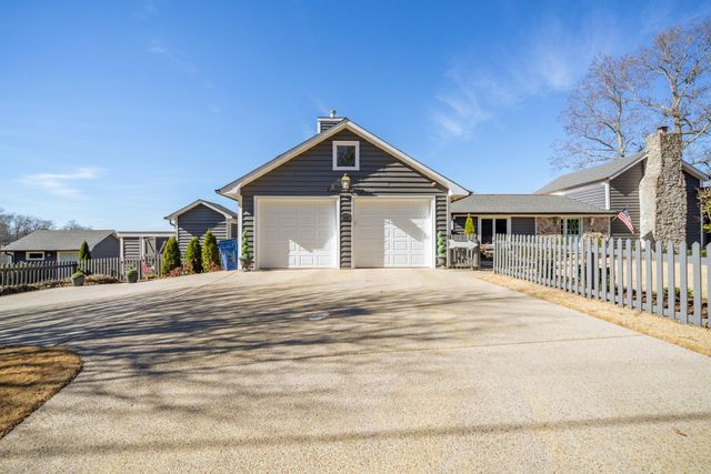 273 TANYARD CIR, Adamsville, TN 38310