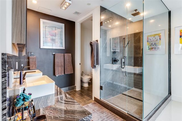 1100 Biscayne Blvd 2708, Miami, FL 33132