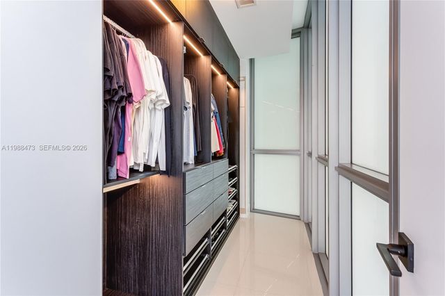 1100 Biscayne Blvd 2708, Miami, FL 33132