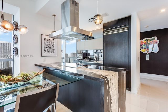 1100 Biscayne Blvd 2708, Miami, FL 33132