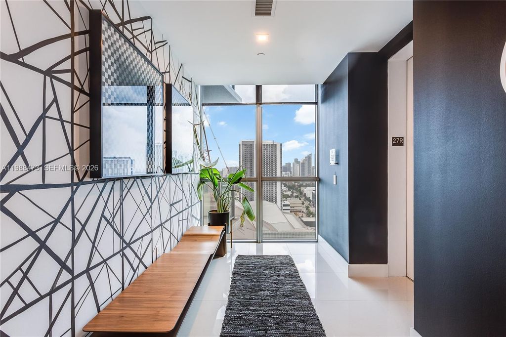 1100 Biscayne Blvd 2708, Miami, FL 33132