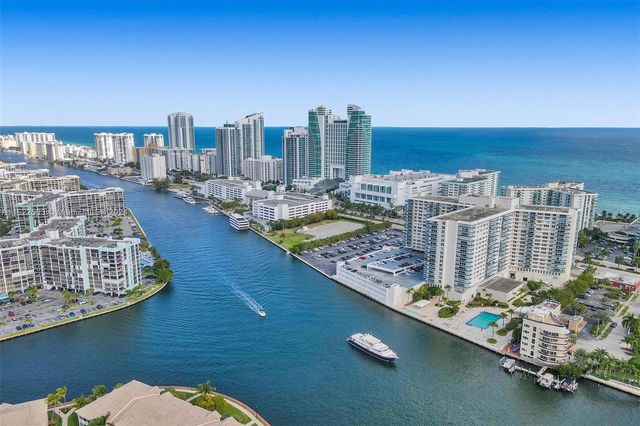 12 Seacrest Pkwy 3, Hollywood, FL 33019