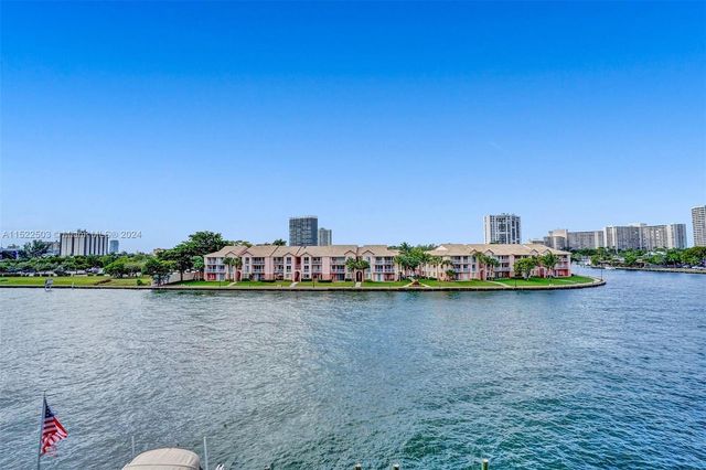 12 Seacrest Pkwy 3, Hollywood, FL 33019