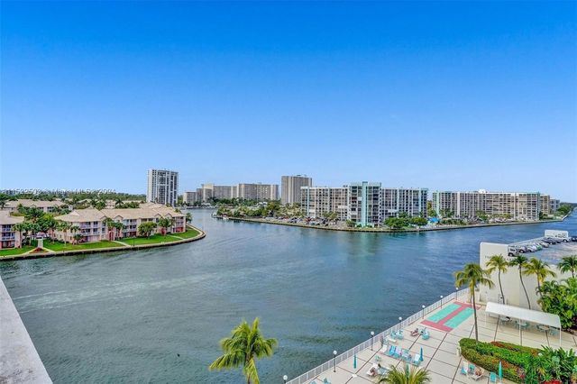 12 Seacrest Pkwy 3, Hollywood, FL 33019