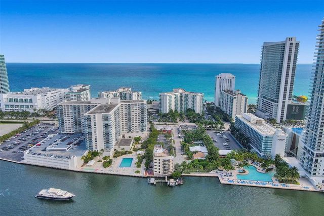 12 Seacrest Pkwy 3, Hollywood, FL 33019