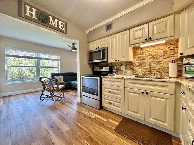 2461 RHODESIAN DRIVE 31, Clearwater, FL 33763