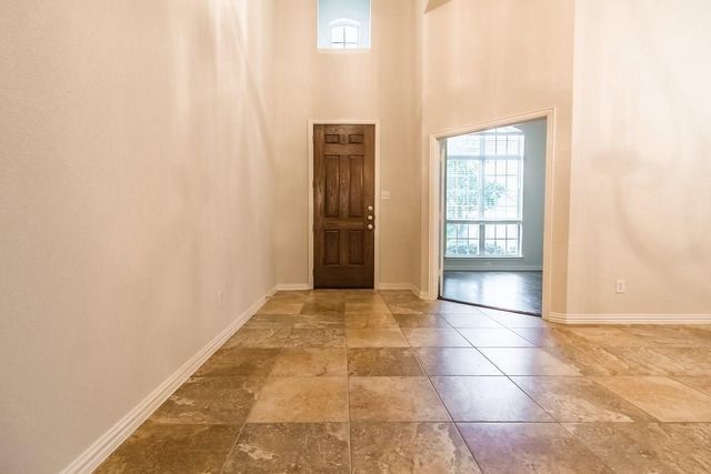 1328 Burnett Drive, Lantana, TX 76226