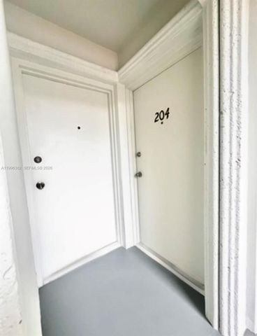 444 SW 4th St 204, Miami, FL 33130