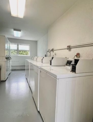 444 SW 4th St 204, Miami, FL 33130