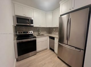 444 SW 4th St 204, Miami, FL 33130