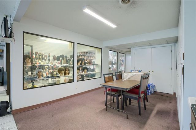 2420 W Mercury BLVD, Hampton, VA 23666