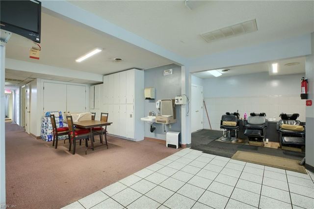 2420 W Mercury BLVD, Hampton, VA 23666