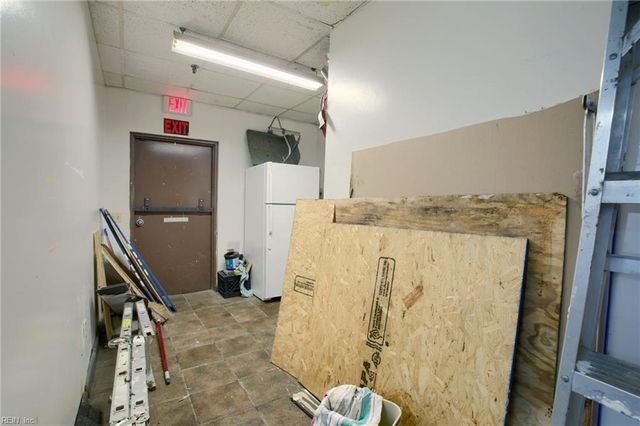 2420 W Mercury BLVD, Hampton, VA 23666