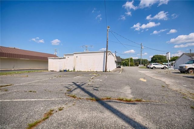 2420 W Mercury BLVD, Hampton, VA 23666