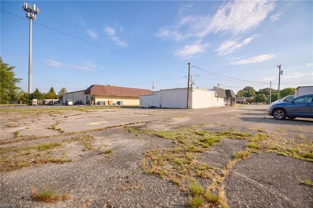 2420 W Mercury BLVD, Hampton, VA 23666