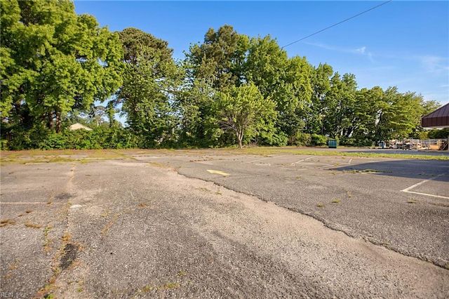 2420 W Mercury BLVD, Hampton, VA 23666