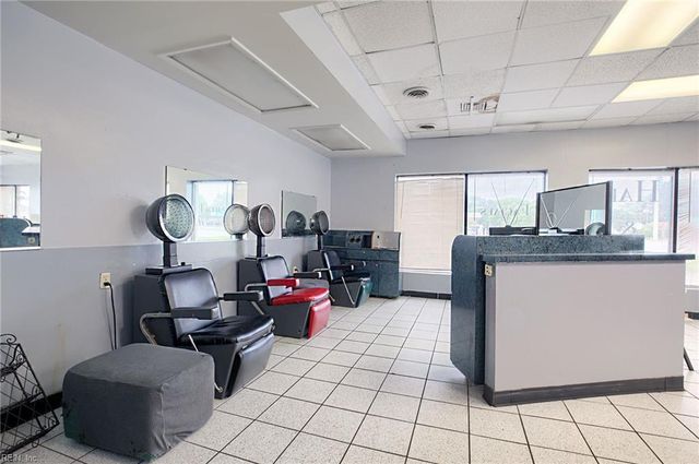 2420 W Mercury BLVD, Hampton, VA 23666