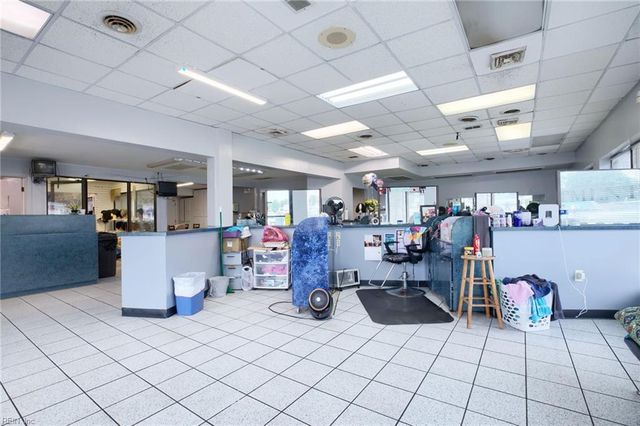 2420 W Mercury BLVD, Hampton, VA 23666
