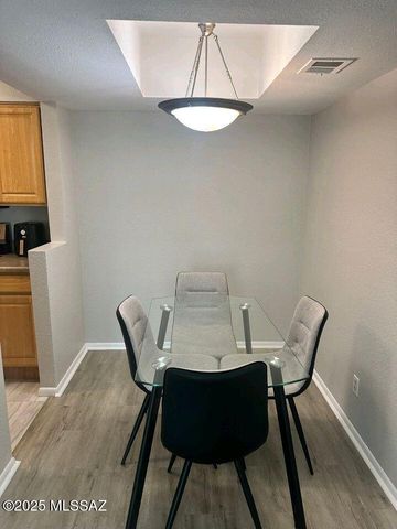 1745 E Glenn St Apt 220, Tucson, AZ 85719