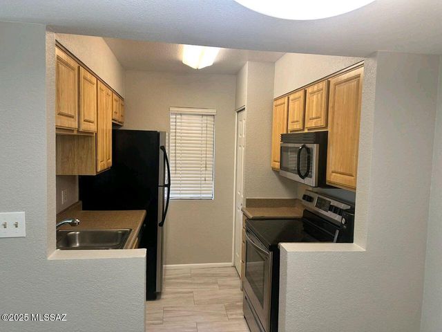 1745 E Glenn St Apt 220, Tucson, AZ 85719