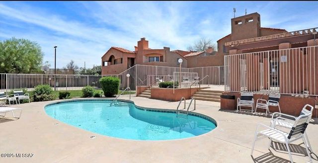 1745 E Glenn St Apt 220, Tucson, AZ 85719
