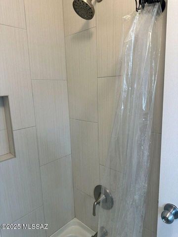 1745 E Glenn St Apt 220, Tucson, AZ 85719