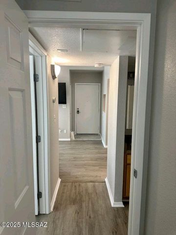 1745 E Glenn St Apt 220, Tucson, AZ 85719