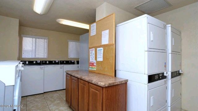 1745 E Glenn St Apt 220, Tucson, AZ 85719