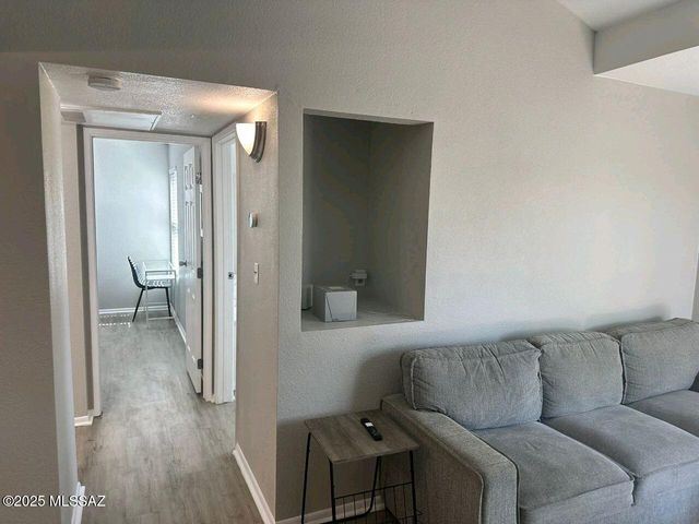 1745 E Glenn St Apt 220, Tucson, AZ 85719