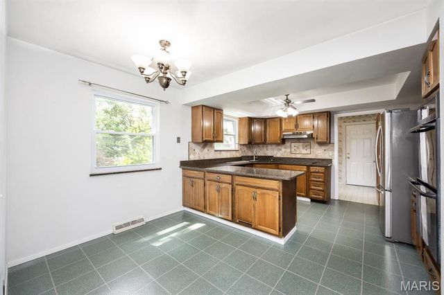 809 Reiss Road, O'fallon, IL 62269