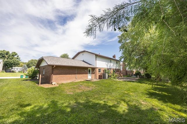 809 Reiss Road, O'fallon, IL 62269