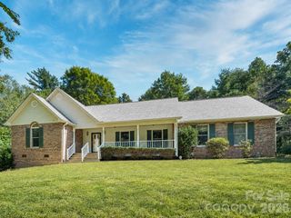 106 Fish Hawk Drive, Hendersonville, NC 28739