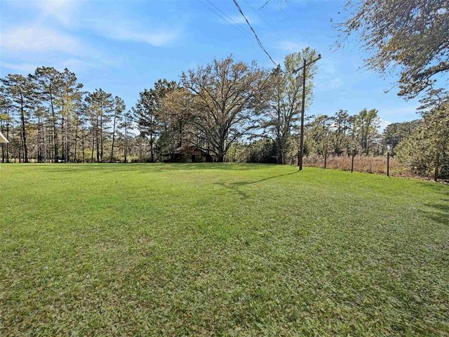 6949 Highway 8, Leesville, LA 71446