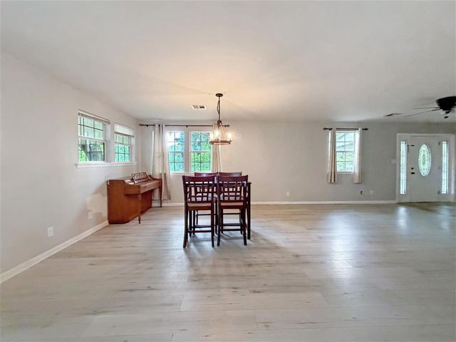 6949 Highway 8, Leesville, LA 71446