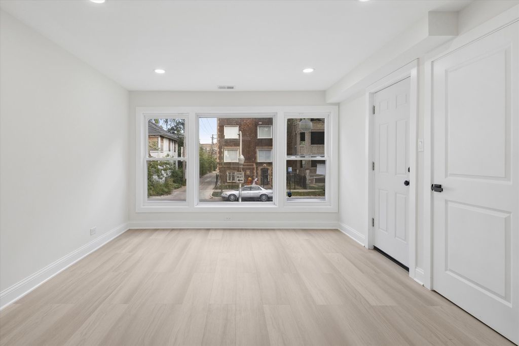 7914 S Essex Avenue, Chicago, IL 60617 — photo 5