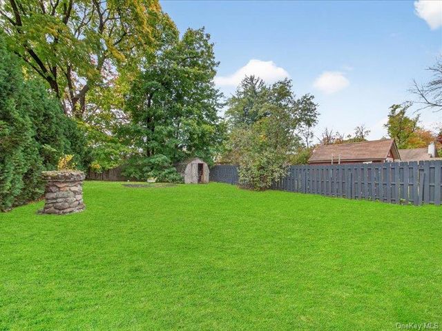 17 Maple Avenue W, Suffern, NY 10901