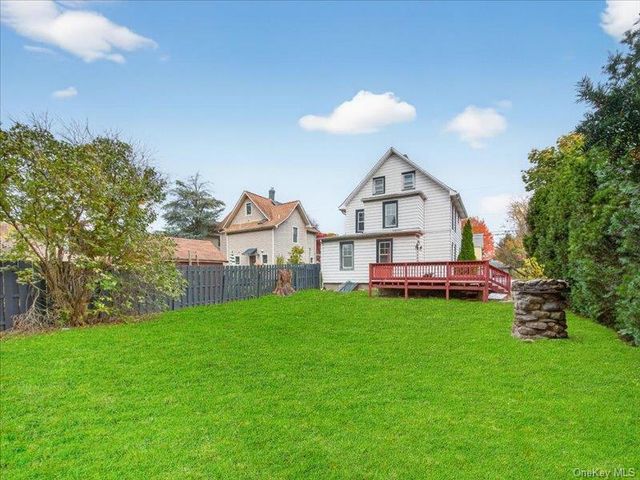 17 Maple Avenue W, Suffern, NY 10901