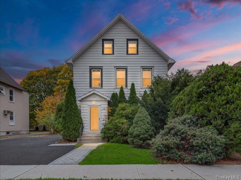 17 Maple Avenue W, Suffern, NY 10901