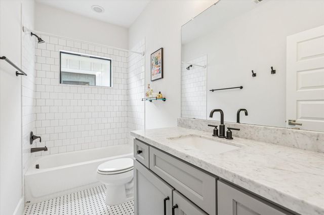 1005 Bunton Street, Houston, TX 77009