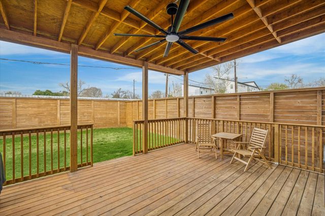 1005 Bunton Street, Houston, TX 77009