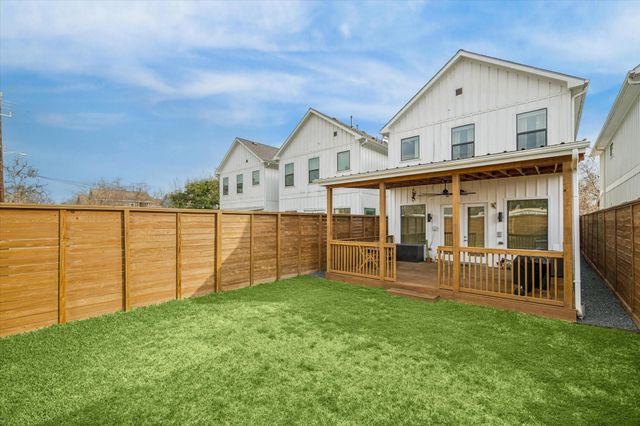 1005 Bunton Street, Houston, TX 77009