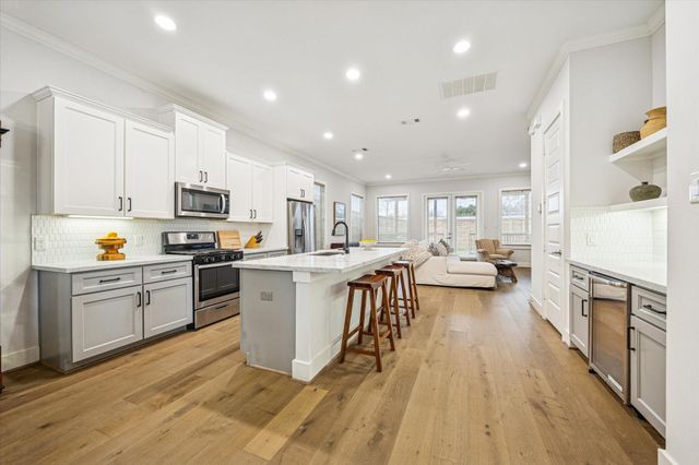 1005 Bunton Street, Houston, TX 77009