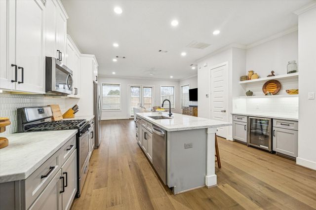 1005 Bunton Street, Houston, TX 77009