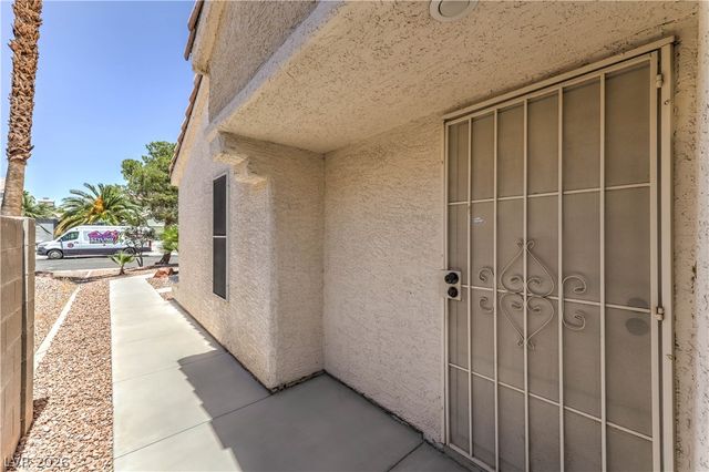 2007 GLISTENING SANDS Drive, Las Vegas, NV 89119