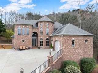 777 Oak Pointe Drive, Cleveland, GA 30528