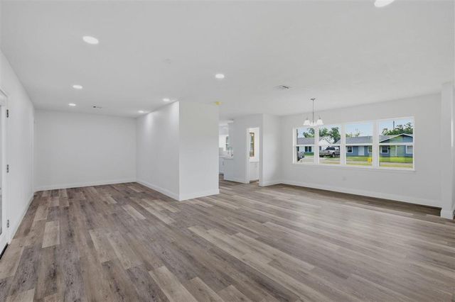 1207 Matilda Street, Westlake, LA 70669