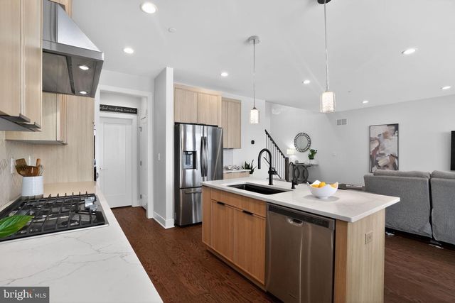 214 IRIS LN, Chester Springs, PA 19425