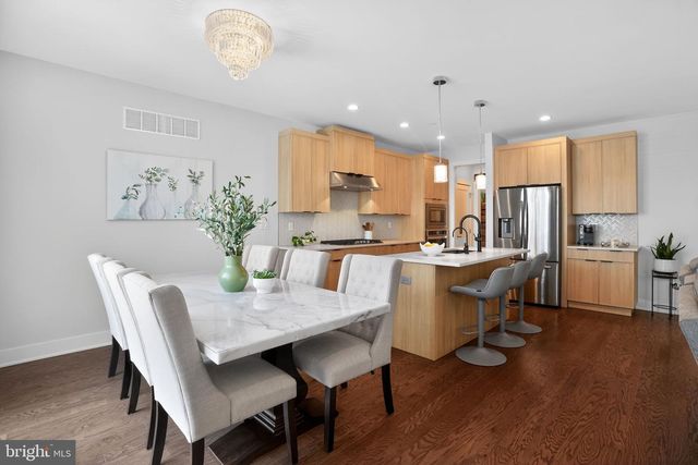 214 IRIS LN, Chester Springs, PA 19425